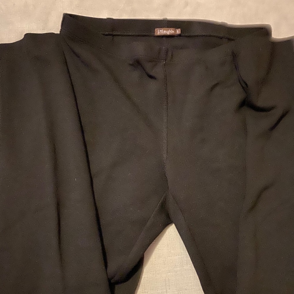 J.McLaughlin black leggings.
